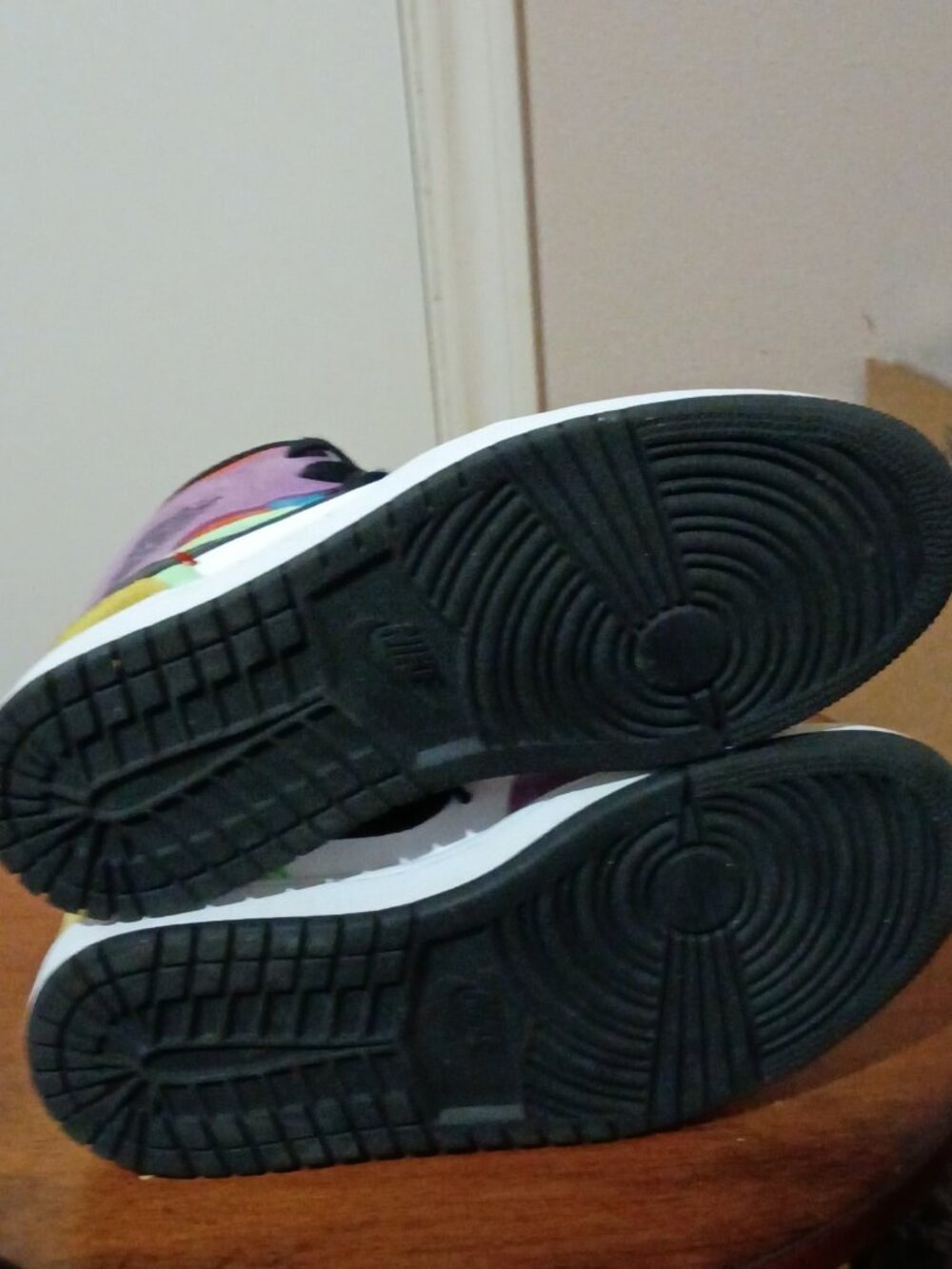 Nike Air Jordan 1 Mid SE Shoes Womens Size 7.5 Lightbulb Multicolor CW1140-100 - Picture 3 of 13